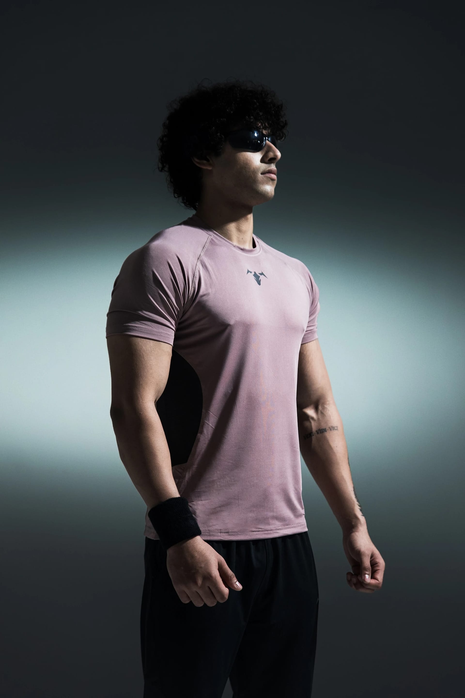 AERIS Performance Tee - Salmon